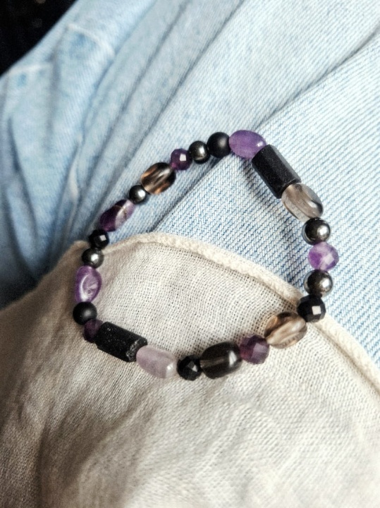 Bransoletka.turmalin-ametyst-agat-hematyt-kwarc.dymny4.jpg