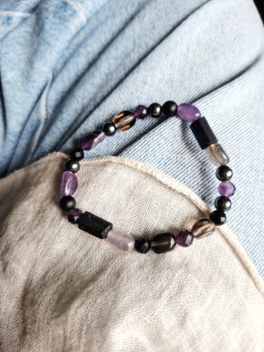 Bransoletka.turmalin-ametyst-agat-hematyt-kwarc.dymny5.jpg