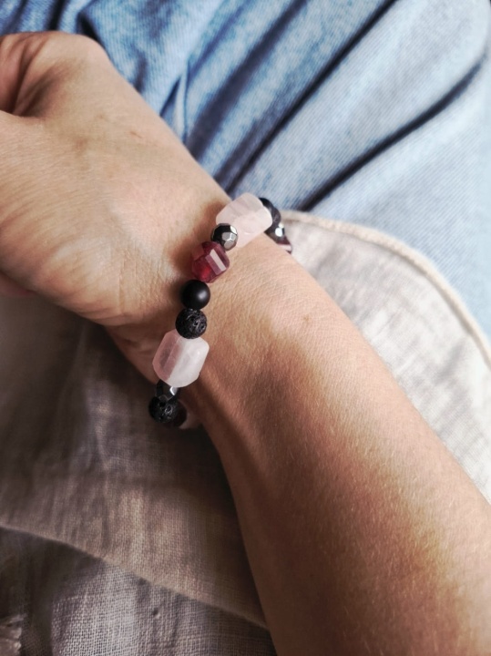 pracownia-luna-art-bransoletka-agat-granat-hematyt-lawa-kwarc3.jpg