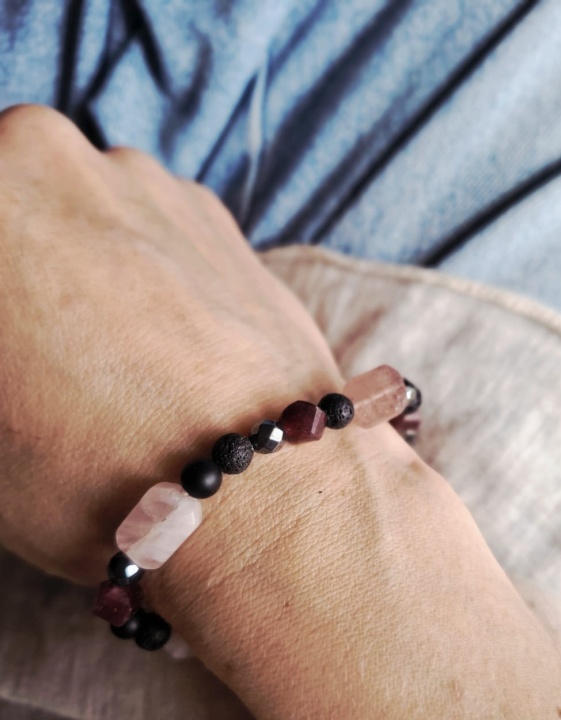 pracownia-luna-art-bransoletka-agat-granat-hematyt-lawa-kwarc4.jpg