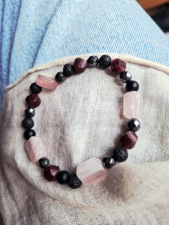 pracownia-luna-art-bransoletka-agat-granat-hematyt-lawa-kwarc6.jpg